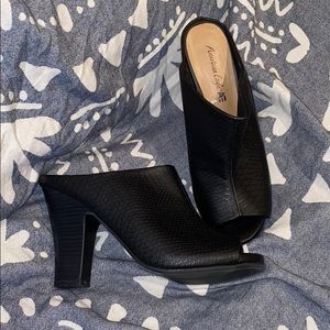 American Eagle Snake Print Mules Black Size 9